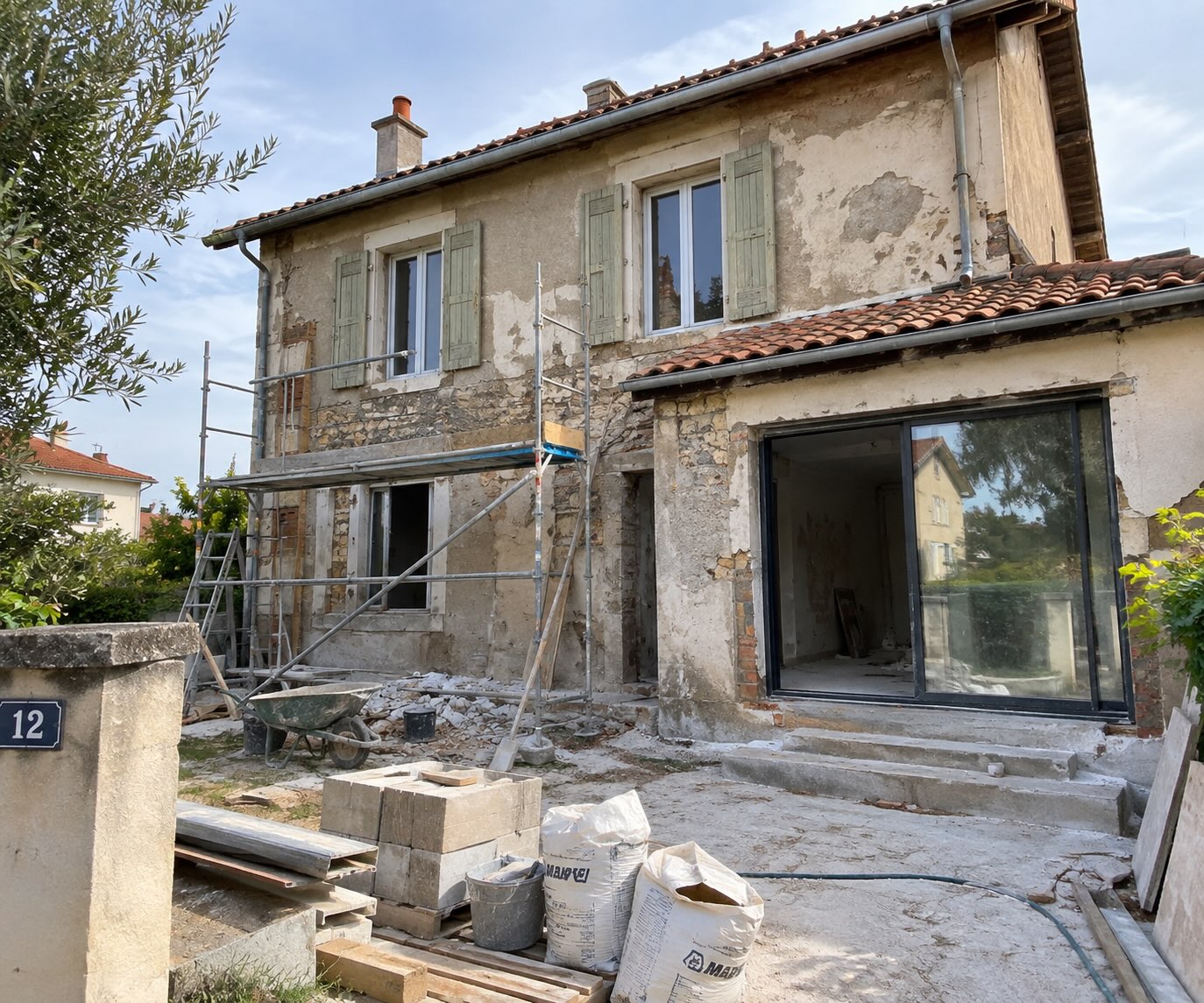 maison avec travaux à bron